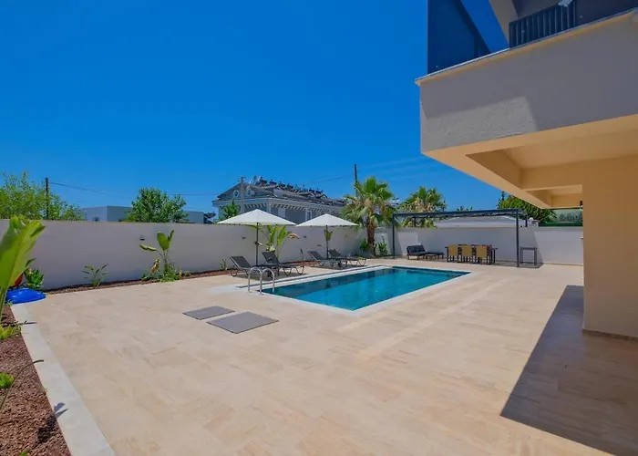 Lavida - Private Pool For 6 * 페티예