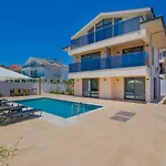 ヴィラ Lavida - Private Pool For 6