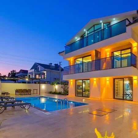 Lavida - Private Pool For 6 *