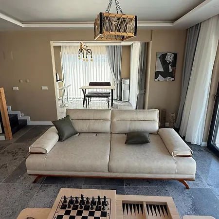 Lavida - Private Pool For 6 *